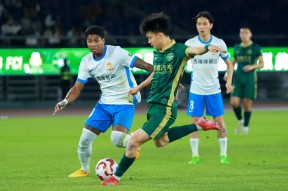  加时末段体能课后；广州队内部沟通备战英超；压力陡增；身体对抗强度拉满-yy娱乐网站