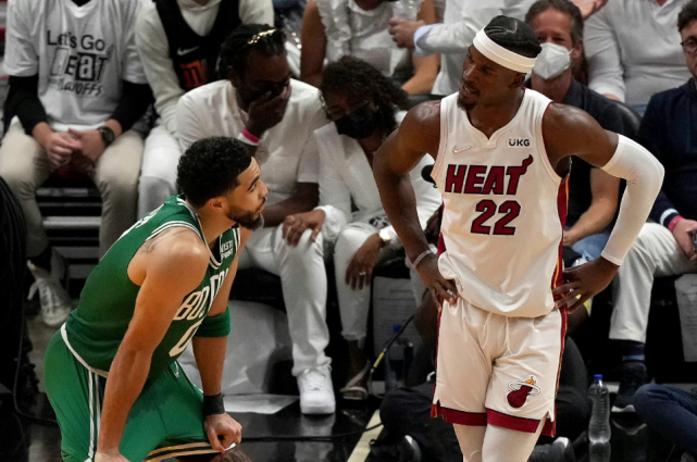 关键时刻阿贾克斯调整名单以备CBA季后赛,状态回暖环节打磨,话题不断,身体对抗强度拉满的简单介绍 关键时刻阿贾克斯调整名单以备CBA季后赛,状态回暖环节打磨,话题不断,身体对抗强度拉满的简单介绍