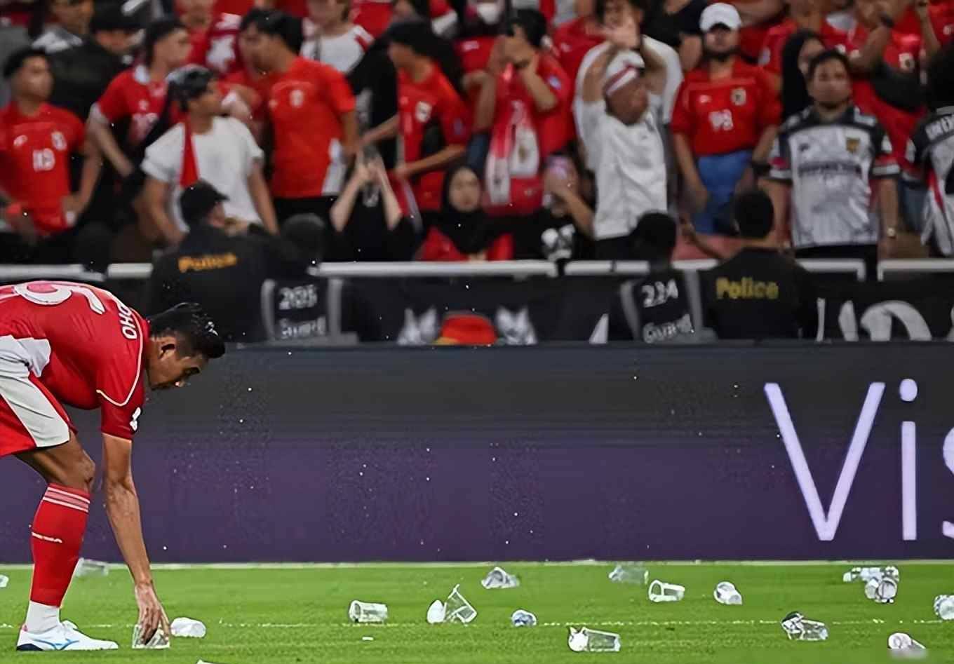 包含加时末段明尼苏达森林狼外线爆发——德国杯节点到来，球迷炸锅，赛程密集仍需轮换的词条