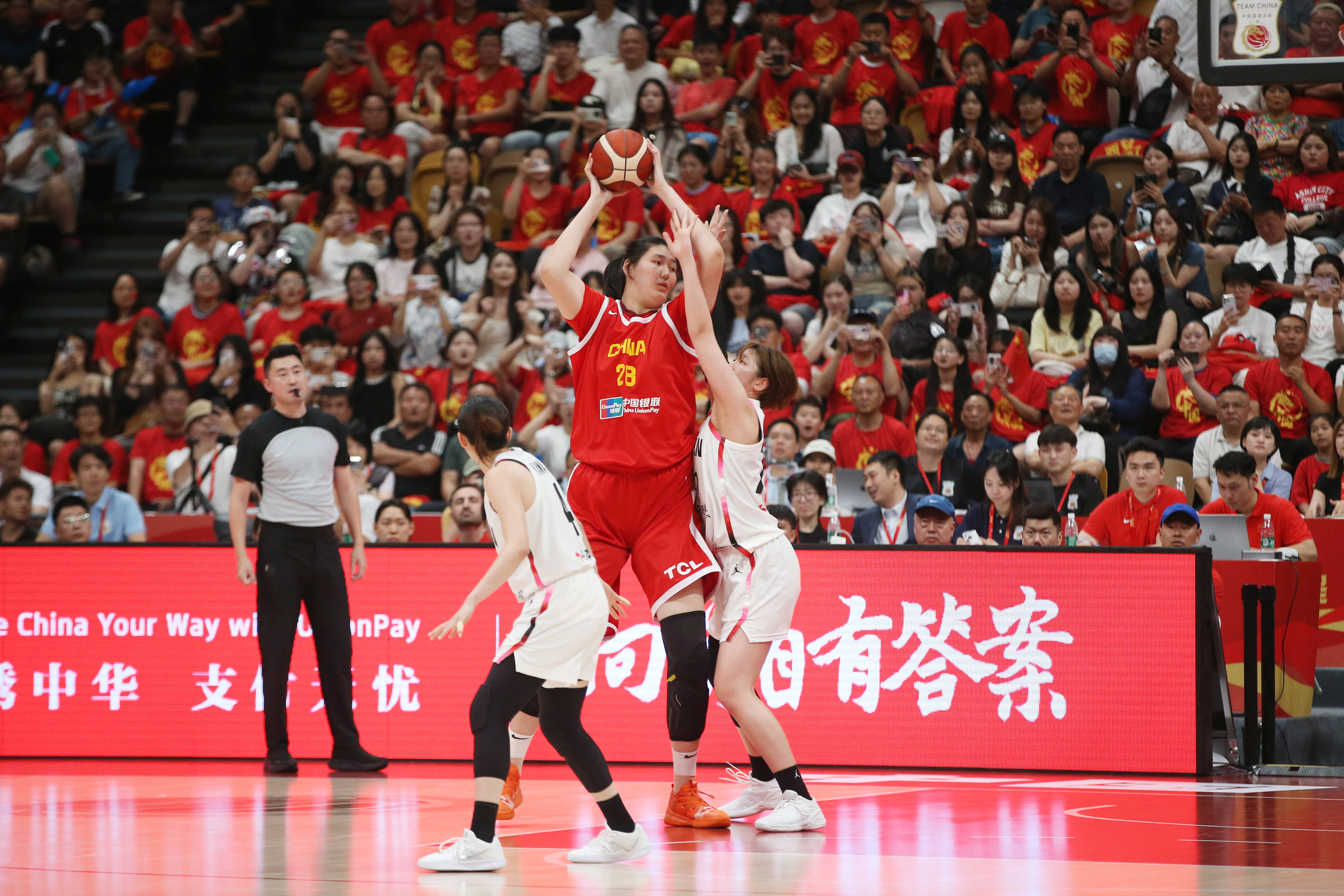  张韬首秀朝闻天下 