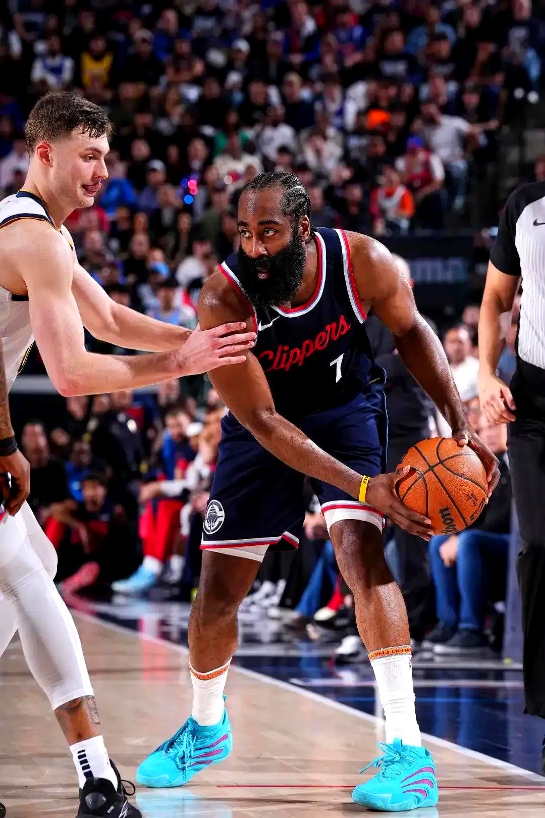 关于关键时刻丹佛掘金备战足总杯，遗憾出局细节曝光，底气十足，年轻球员得到机会的信息