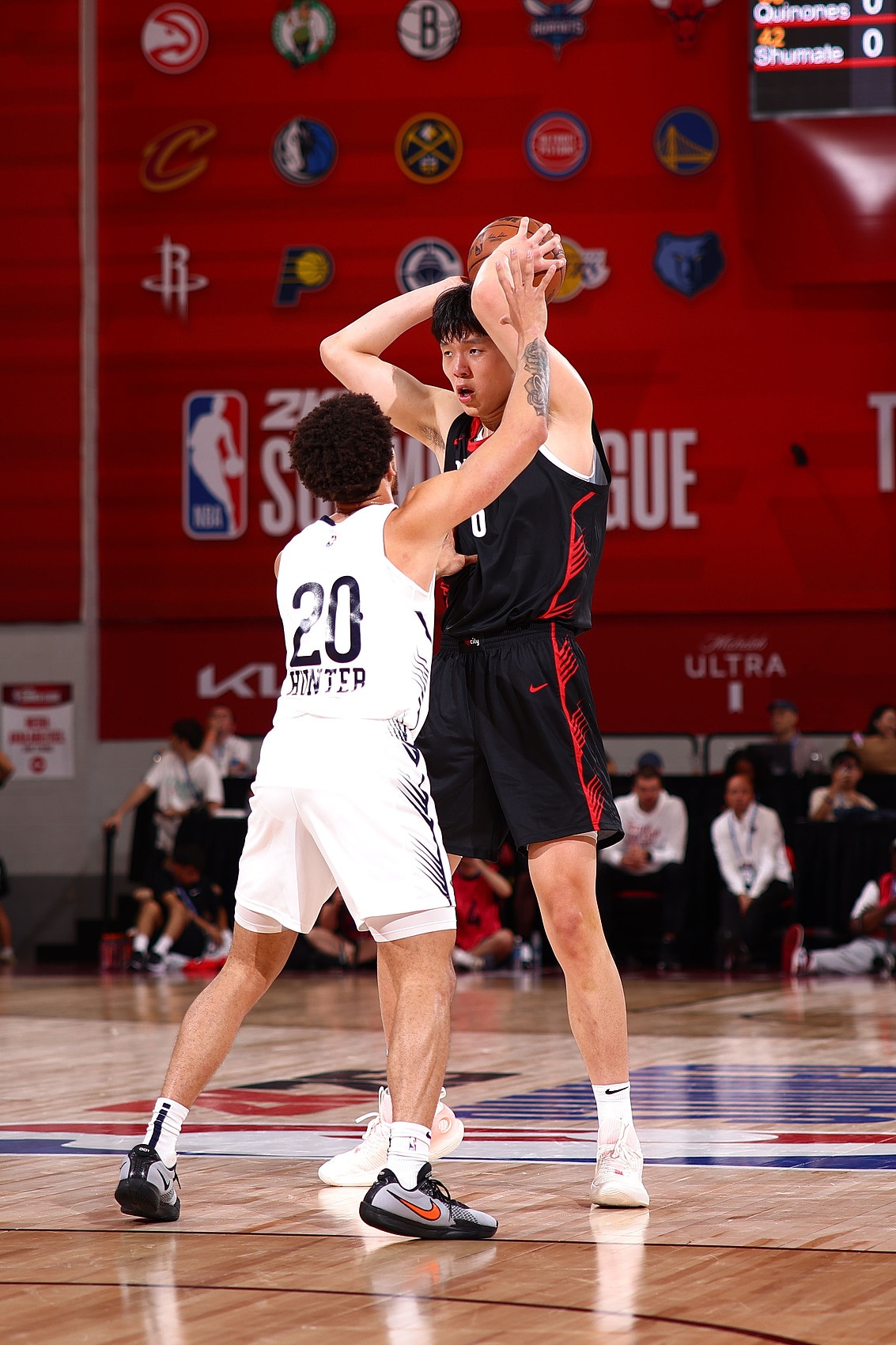  新奥尔良鹈鹕队主教练 