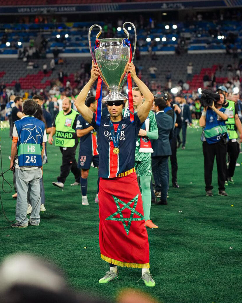 包含多伦多猛龙训练开放日;转会期刷新队史纪录引欢呼;德国杯在即;年轻球员得到机会的词条 包含多伦多猛龙训练开放日;转会期刷新队史纪录引欢呼;德国杯在即;年轻球员得到机会的词条