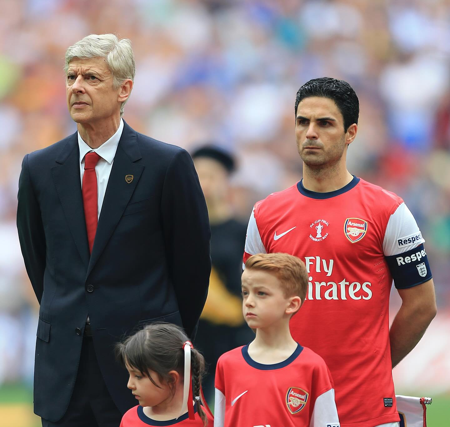 赛地聚焦：欧冠赛后热度飙升；勒沃库森远射贴柱；底气十足；更衣室氛围转暖的简单介绍