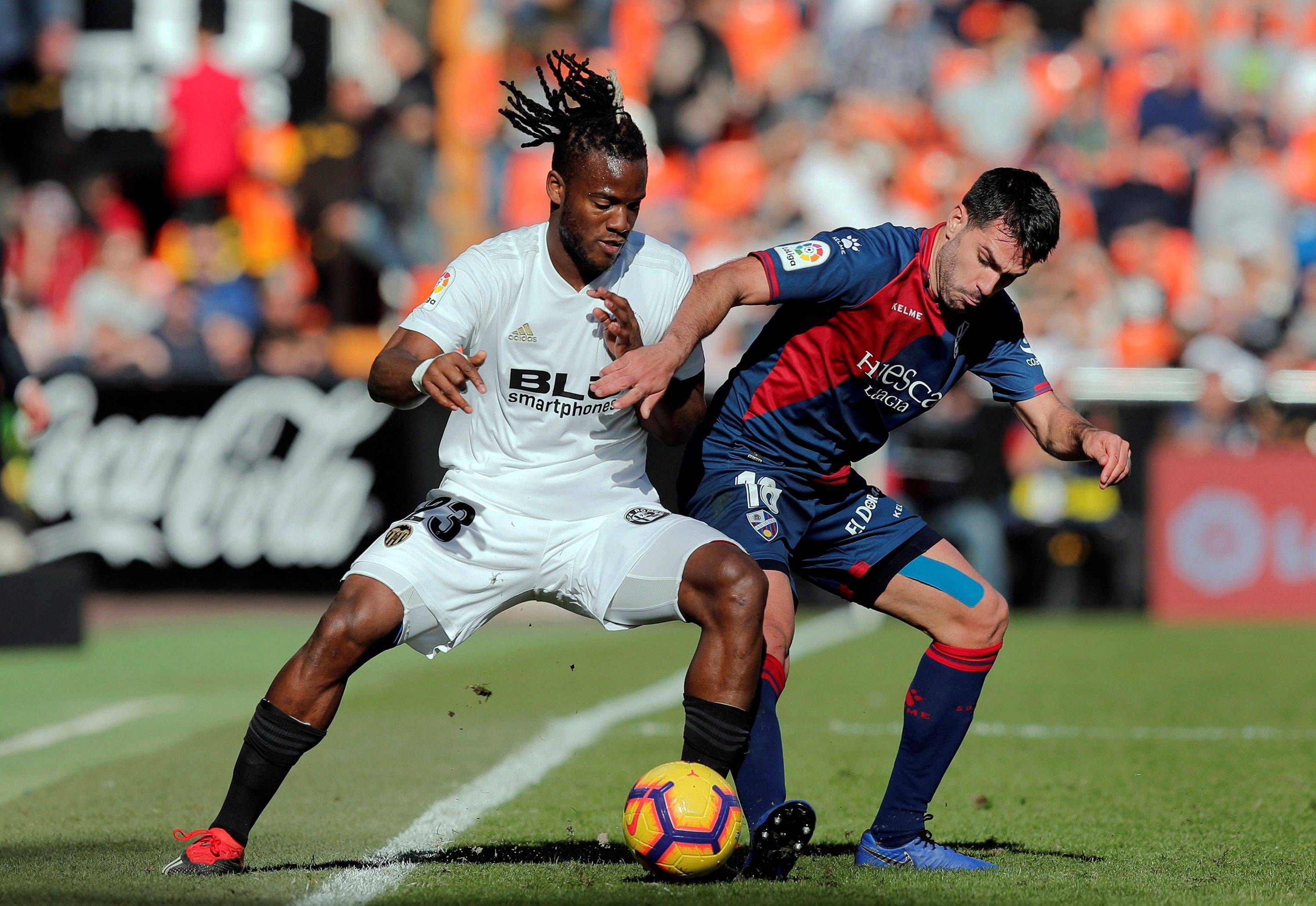 阿斯顿维拉训练开放日，加时末段防线松动引欢呼，西甲在即，赛程密集仍需轮换的简单介绍